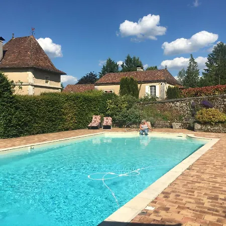 Les Deux Colombiers Bed & Breakfast Chapdeuil