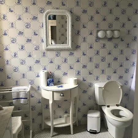 Les Deux Colombiers Bed & Breakfast 3*